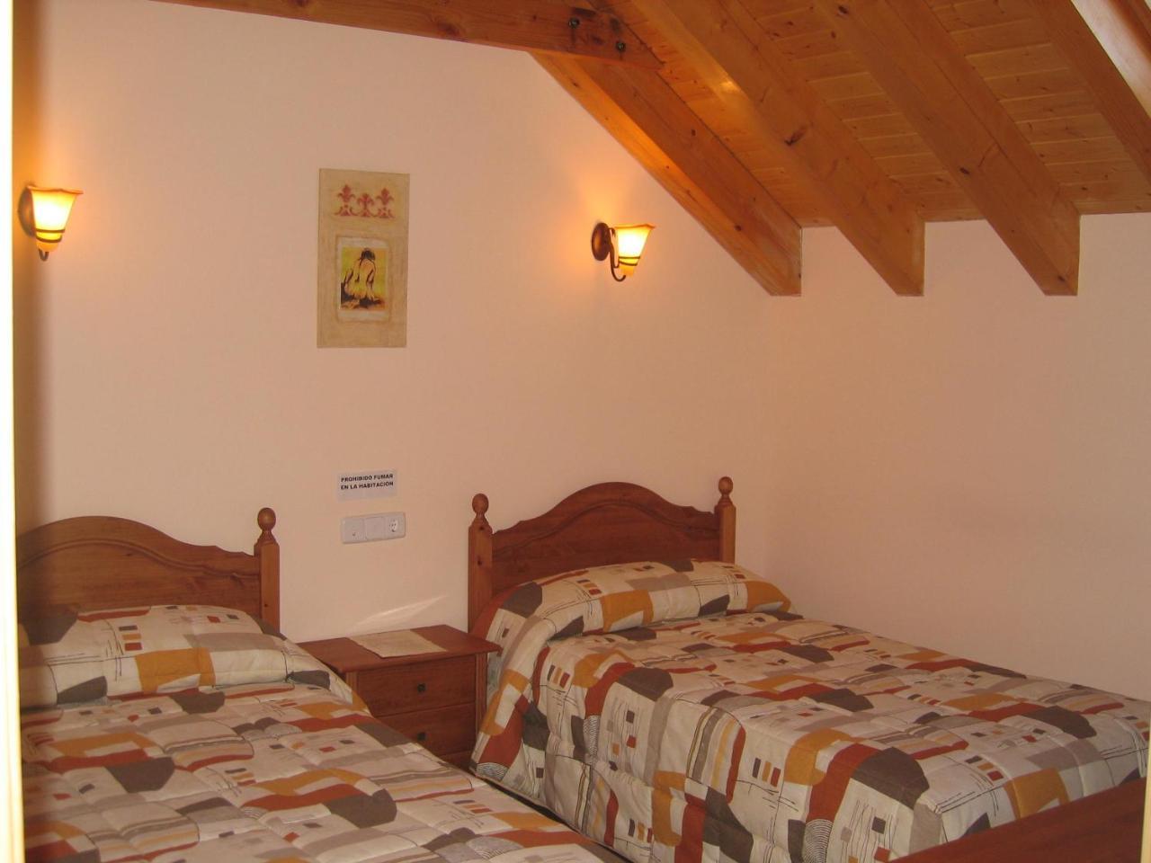 Casa Rural Ornat Etxea Pension Vidangoz Buitenkant foto